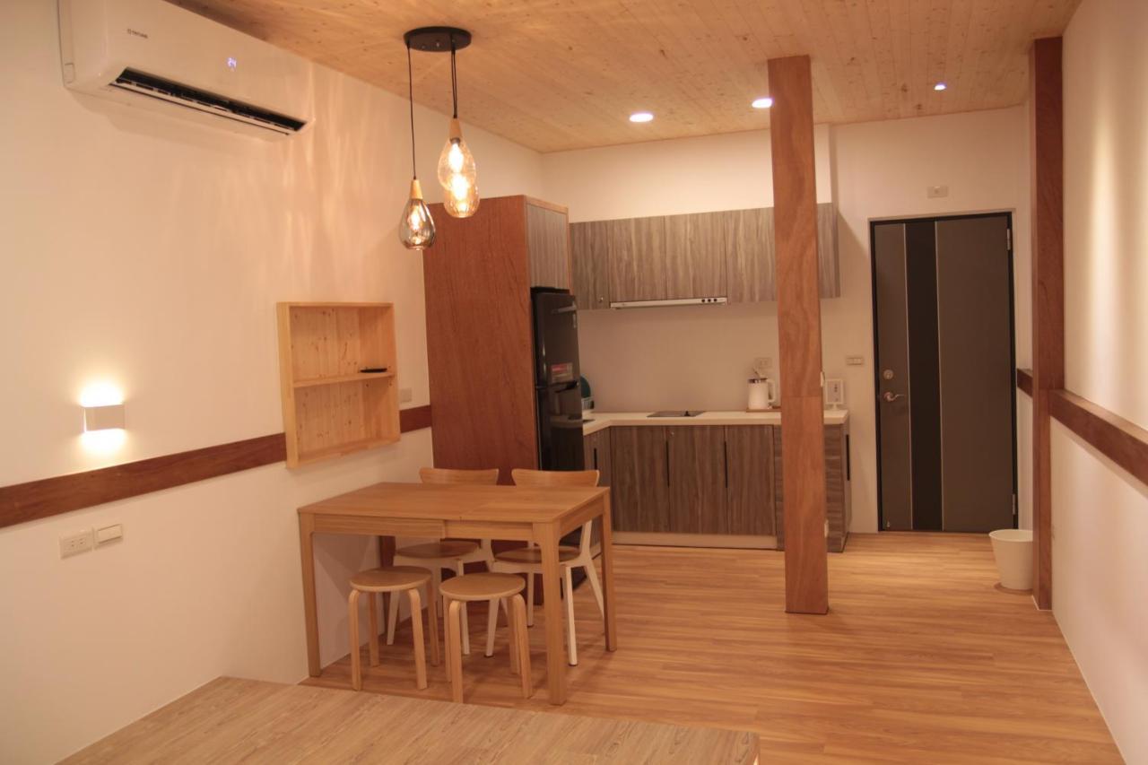 Lost Circle Homestay Tainan Esterno foto