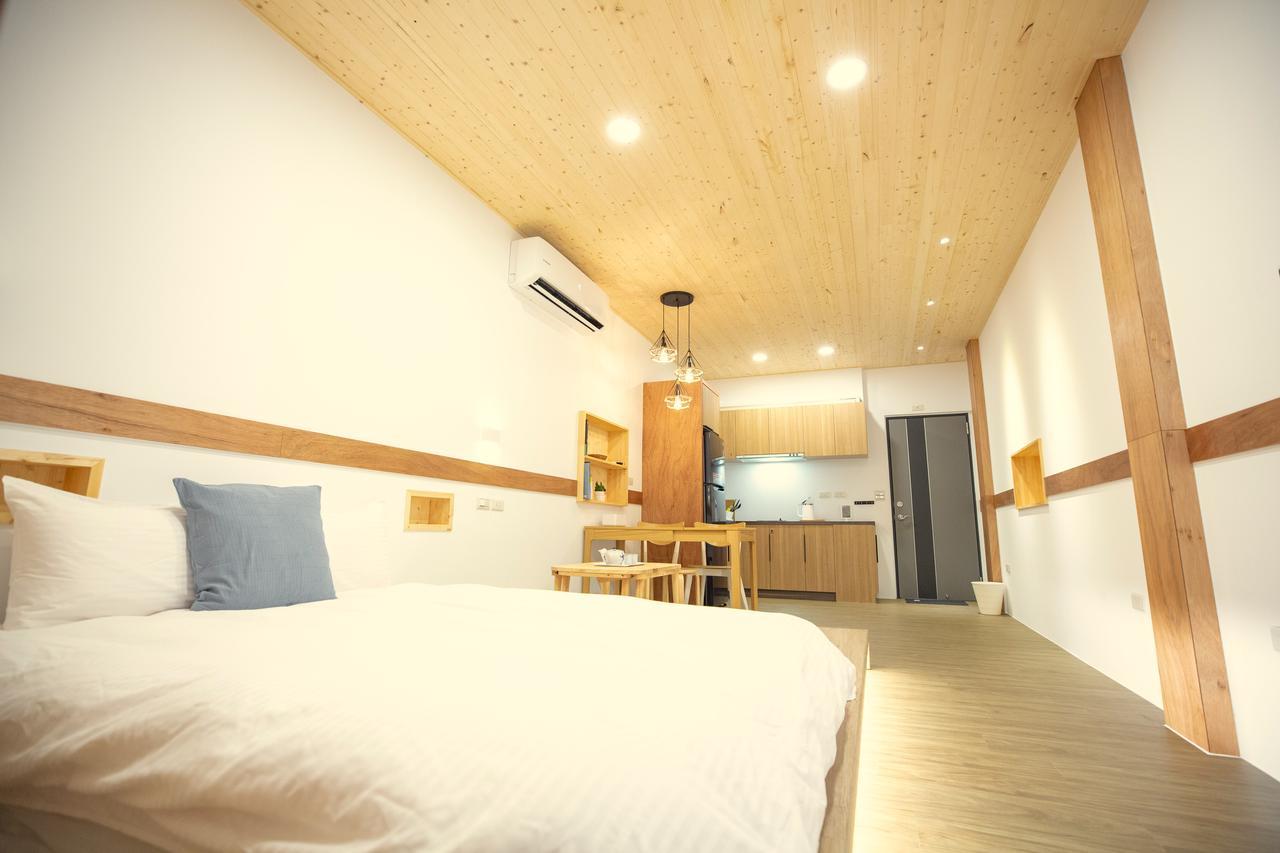 Lost Circle Homestay Tainan Esterno foto