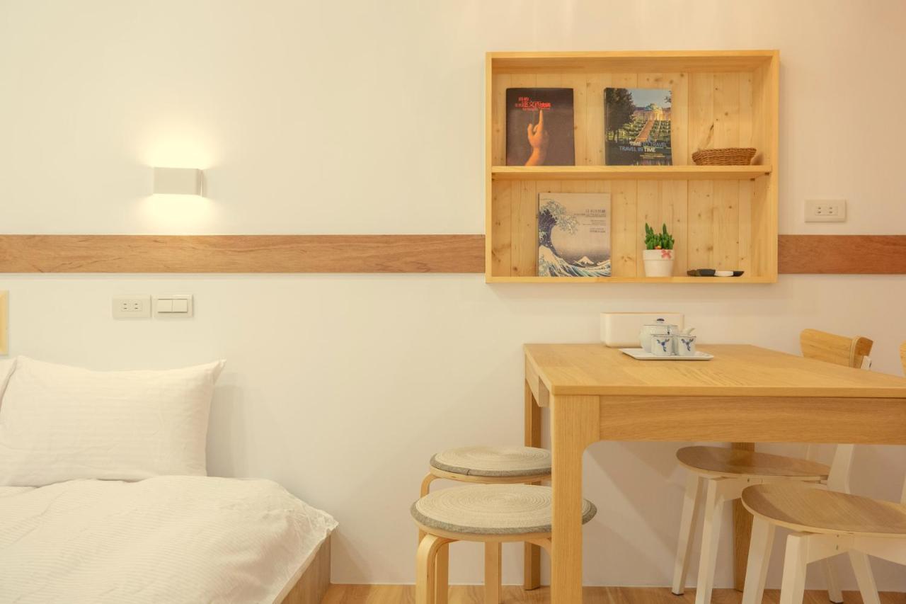 Lost Circle Homestay Tainan Esterno foto