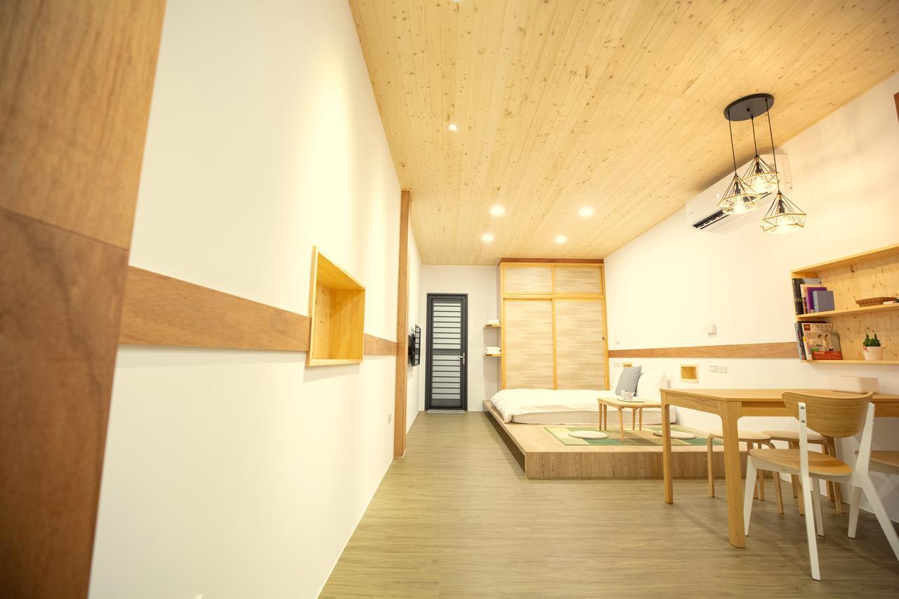 Lost Circle Homestay Tainan Esterno foto
