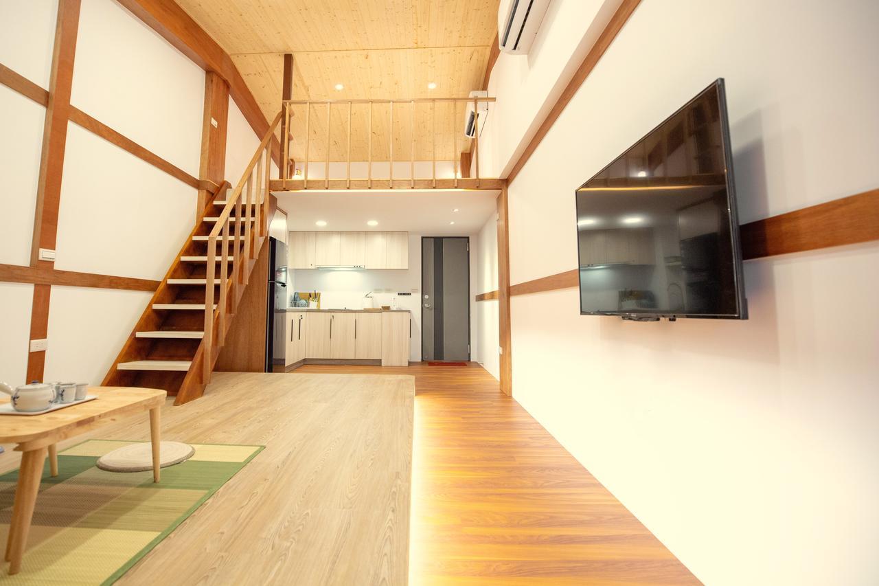 Lost Circle Homestay Tainan Esterno foto